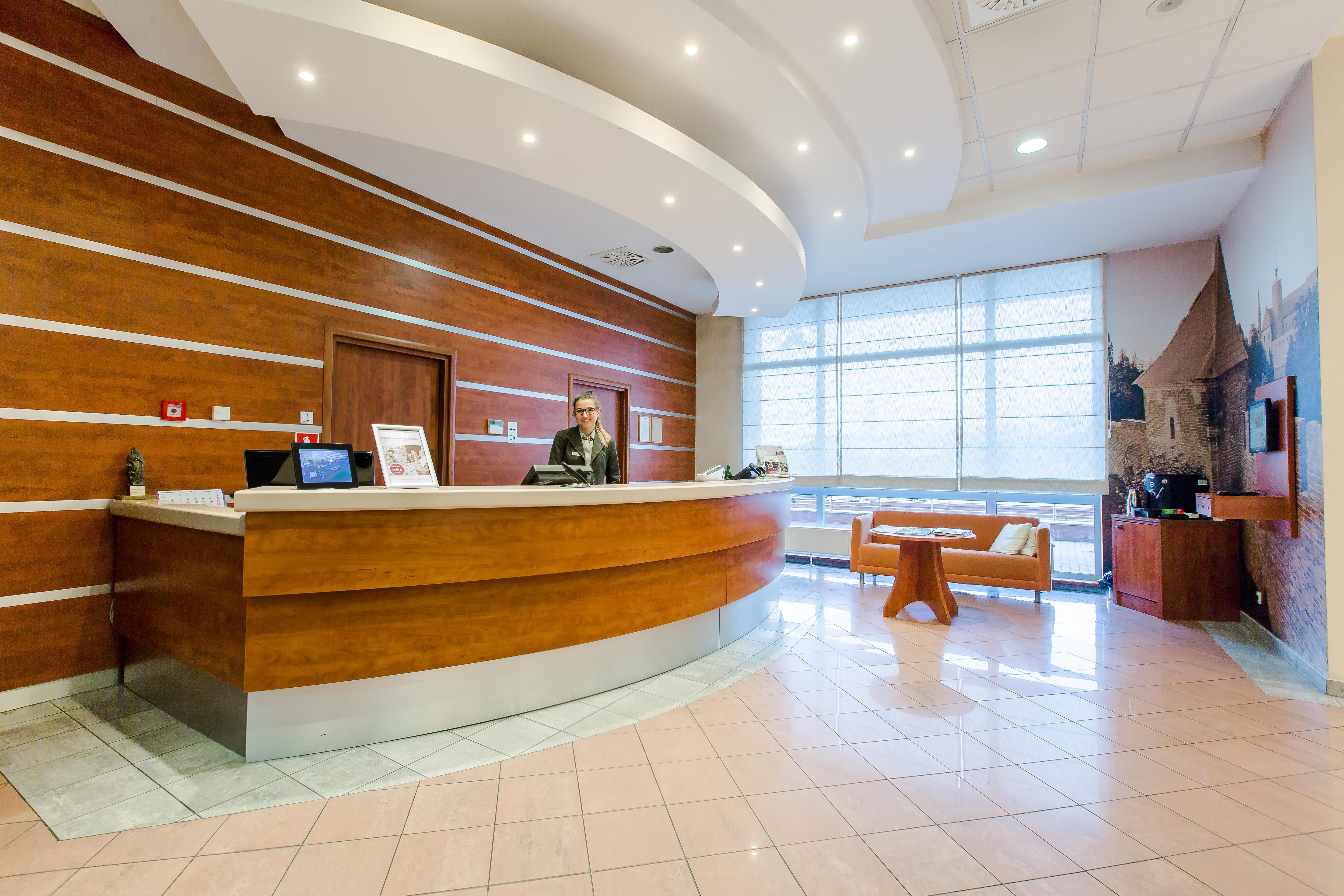 Qubus Hotel Glogow מראה חיצוני תמונה