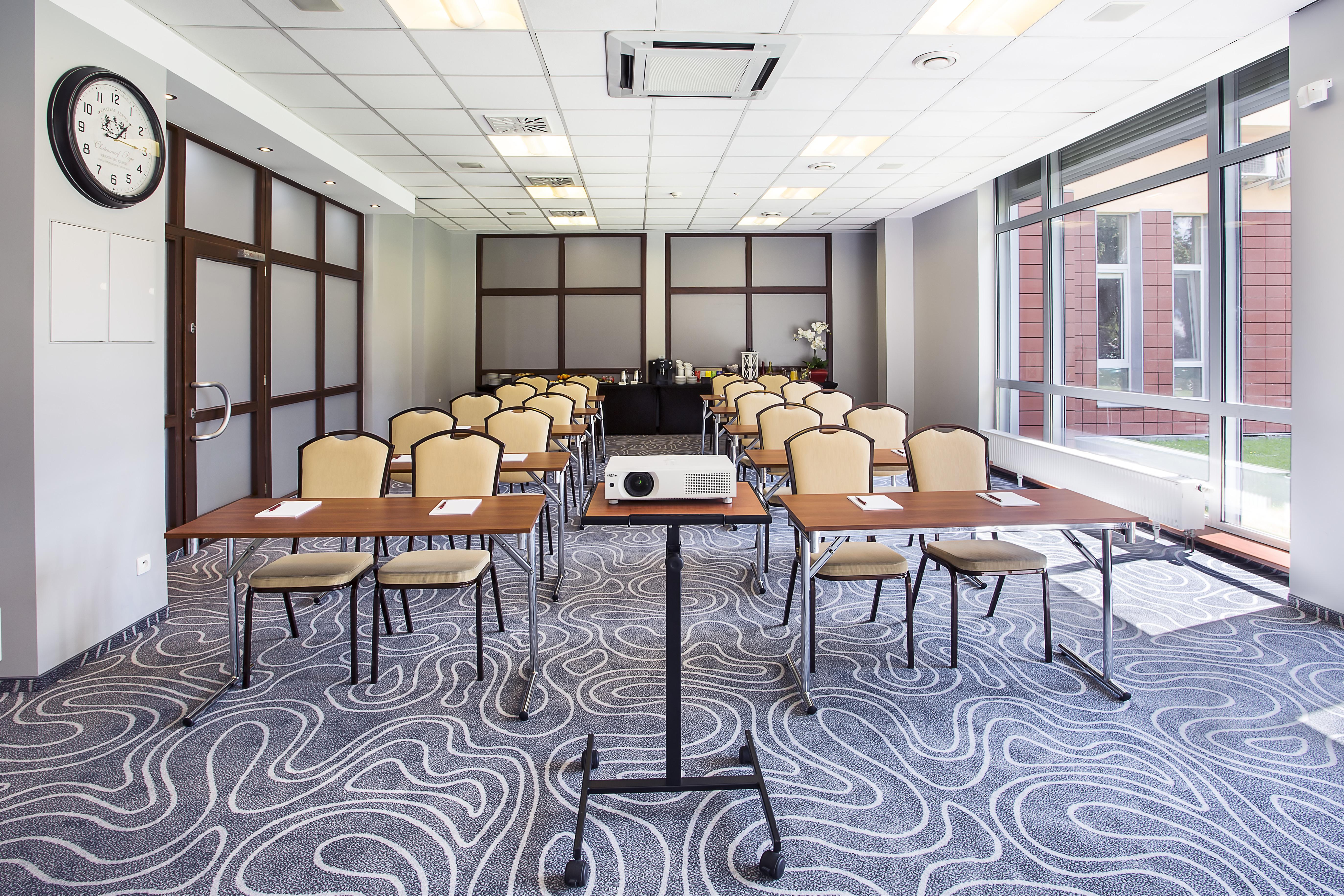 Qubus Hotel Glogow מראה חיצוני תמונה