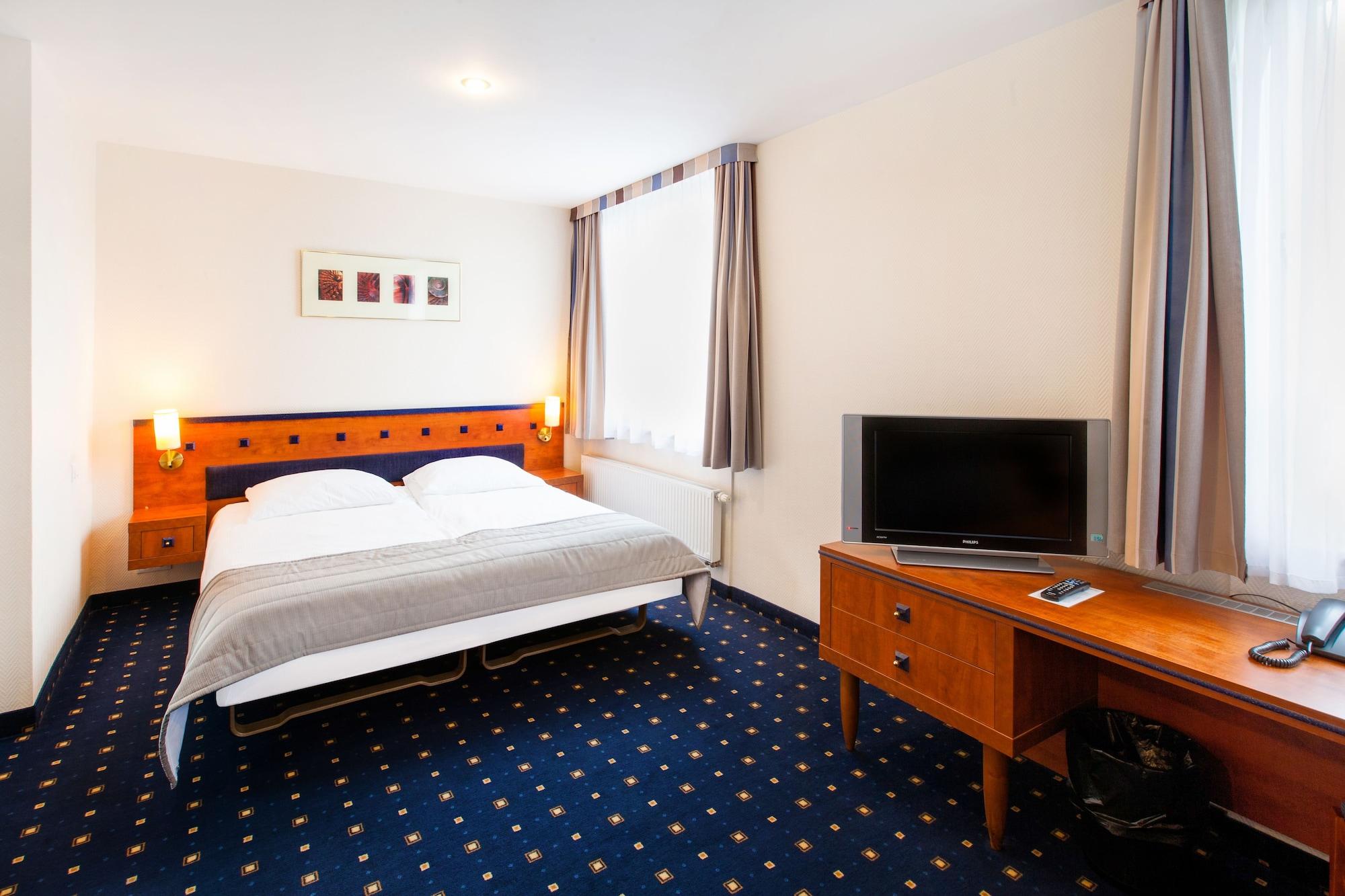 Qubus Hotel Glogow מראה חיצוני תמונה